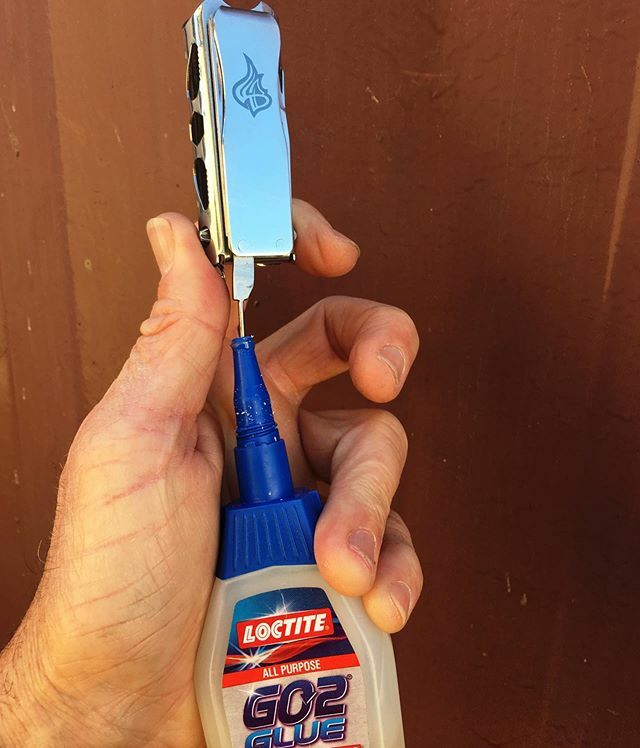 LighterBro's tweet image. Currently using glue? &amp;amp; forgot to put the top on. Well #unclog it with yer #LighterBro #multitool &amp;amp; get yer #fix on! ift.tt/2QSQJMd