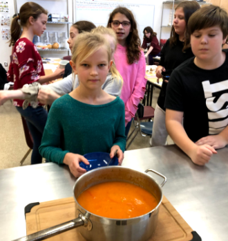 Planete6N's tweet photo. Last week our class cooked soup. We made Borscht and Tomato Lentil and Onion soup. Everyone contributed and had lots of fun.
#6N #Chef #collaboration @HPEschools @PECI_News 
Our site:
https://t.co/zGk6ODlSnX https://t.co/fbtH6d4HFG