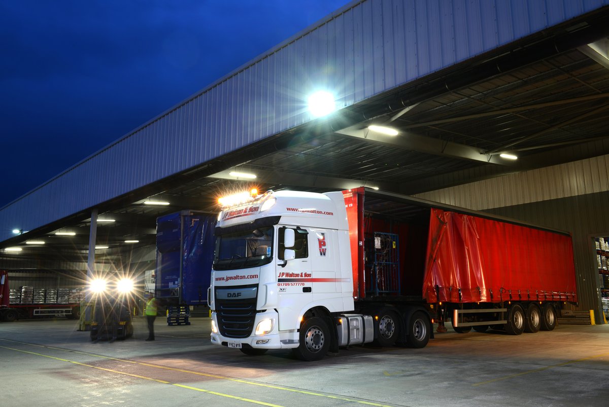 jpwaltonandson's tweet photo. Evening all in #BarnsleyIsBrill Spare a thought for all our #FabDrivers out there tonight #KeepingTheShelvesFull for you all. #WhatCanWeMoveForYou It’s traffic@jpwalton.com for your unique #haulage and #logistics quote. https://t.co/Ajx5f6SaCY