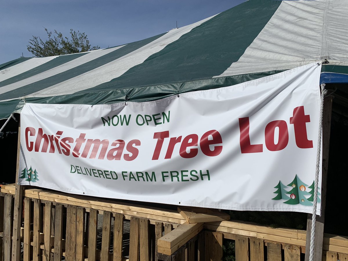 Coach_aj_LS's tweet image. #THDHolidayCaptain 0274’s #TreeTent is as #Gloriuos as the store it self!! D.86 District Tour. Looks great team! #HappyHolidays #SafetyFirst @SantiBernardez @JacobRobertsTHD @PennyPaladino @Chris_J_Mangino @dannyg75382663