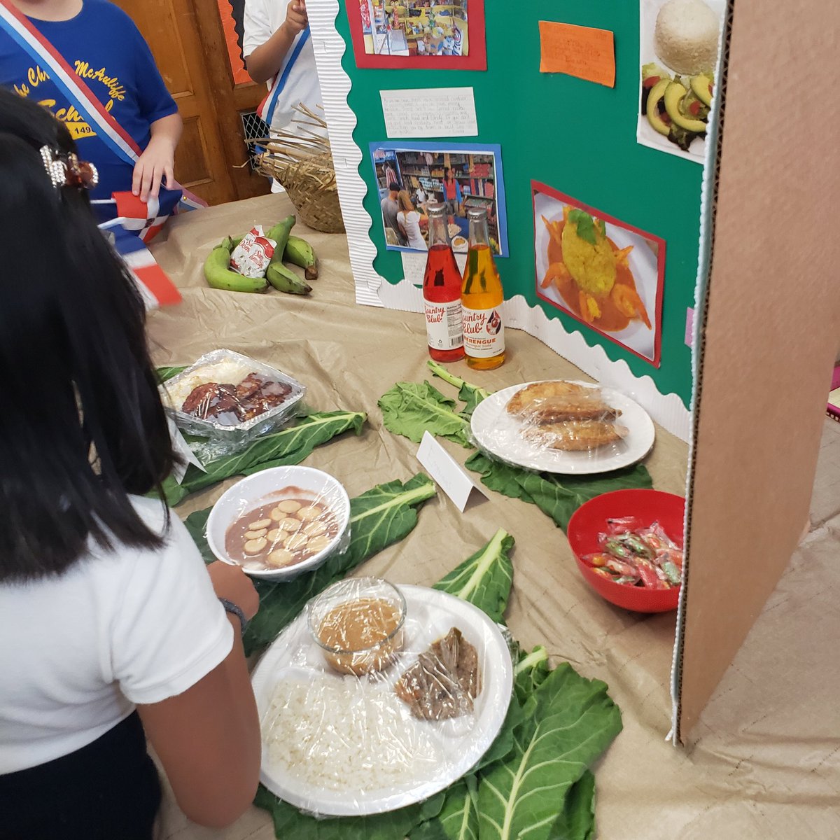 30Q149's tweet image. What an amazing celebration of learning @30Q149 today. Grade 5 share their talents and learning about Mexico and the Dom. Rep. #celebratinglearning