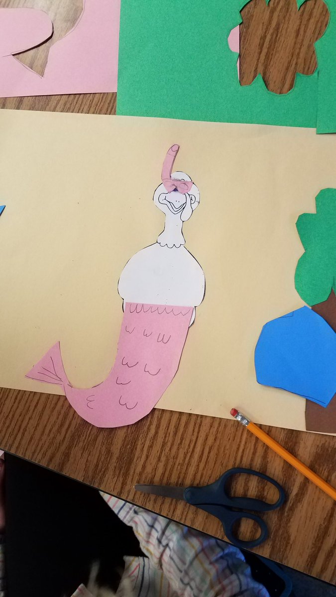 RitaJones03's tweet photo. Gus surviving Thanksgiving in disguise!! #2ndgradebuddies #Gustheturkey @cziggy1 @JoshRingling @mrsjonesvb @ashsmith085 https://t.co/cvaQtOC89O