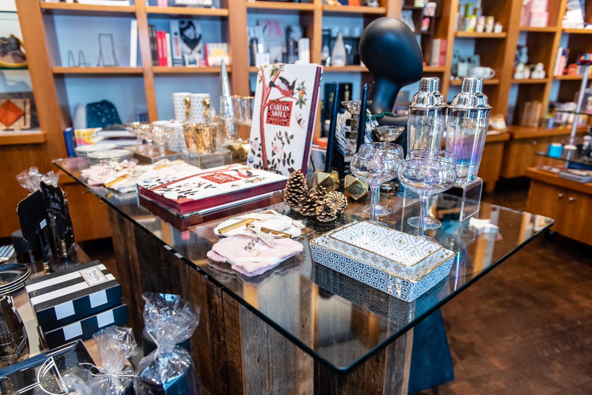 FIDMMuseumShop's tweet photo. The FIDM Museum Shop is loaded with an inspired selection of gifts that will delight everyone on your list.
Shop today and tomorrow and save 25% + storewide.
.
.
.
#FIDMMuseumShop in #dtla at the #FIDMMuseum at #FIDM
#LABoutique #LAdesigners #LAgift #museumshop https://t.co/e3kEJeYiU9