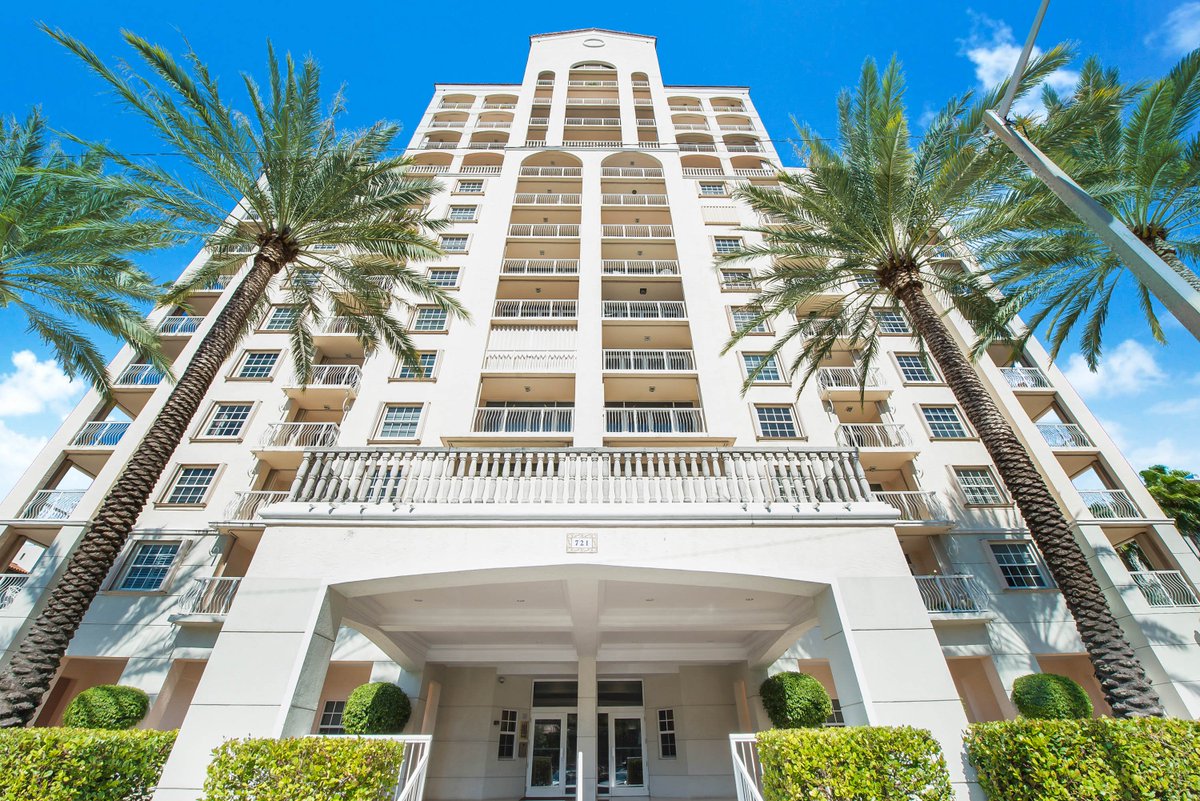 MauricioJBarba's tweet photo. 721 Biltmore Way PH1, Coral Gables
$1,150,000
3/3.5/2c | 3,100 sf | 360*views

#MJBPartners #MauricioJBarba #MJBListing #topagentmiami #coralgablesrealtor #miamisignaturehomes #homesofsplendor #bienesraicesmiami #compassfl #compasseverywhere #compassrealestate #CoralGablesCondo https://t.co/32rAq4vAuE