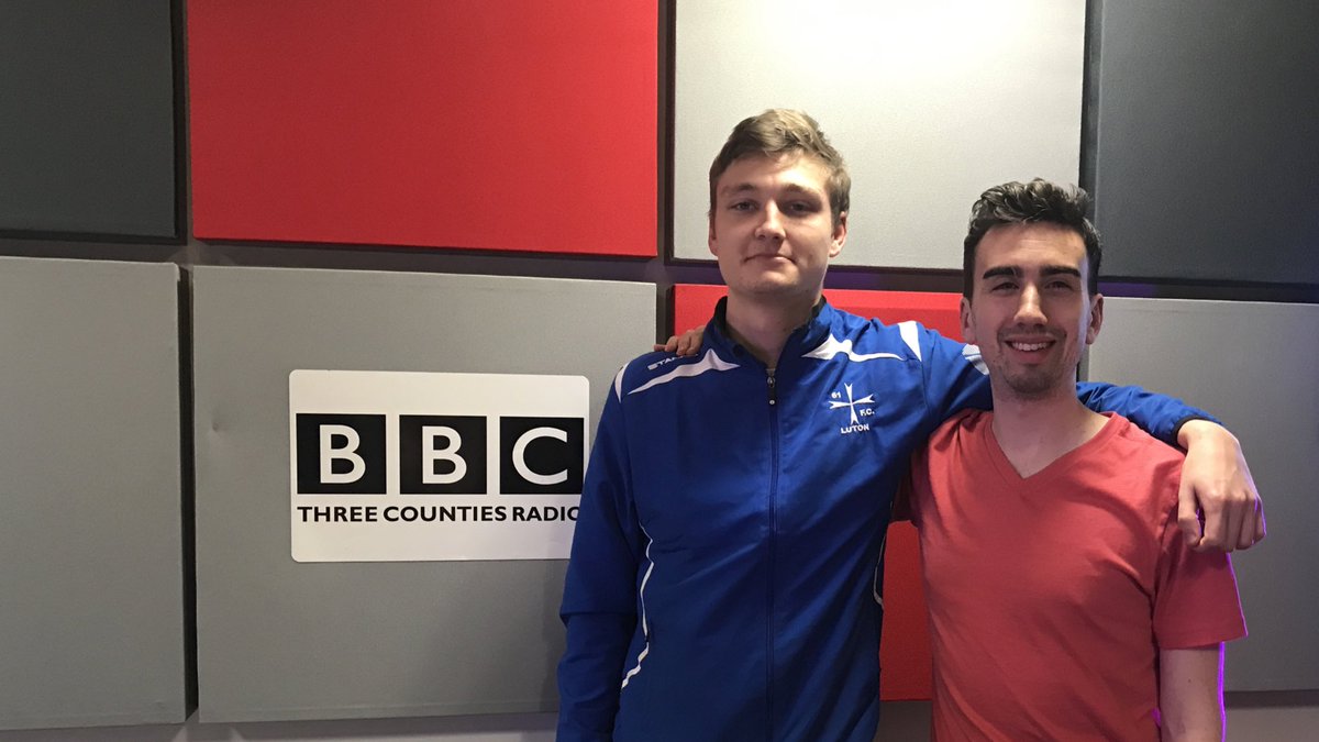 Ollie_Bayliss's tweet image. Enjoyable Non-League Show tonight! 📻

My thanks to guest co-host Ryan Moulding from @61FC.🎙

Tonight we featured @Harpenden_Town, @Biggleswadeutd, @MillEndSportsFC, @RoystonTownFC, @FCBroxBoro &amp;amp; @GuillemBalague (in that order on the show).

Listen back: bbc.co.uk/programmes/p07…