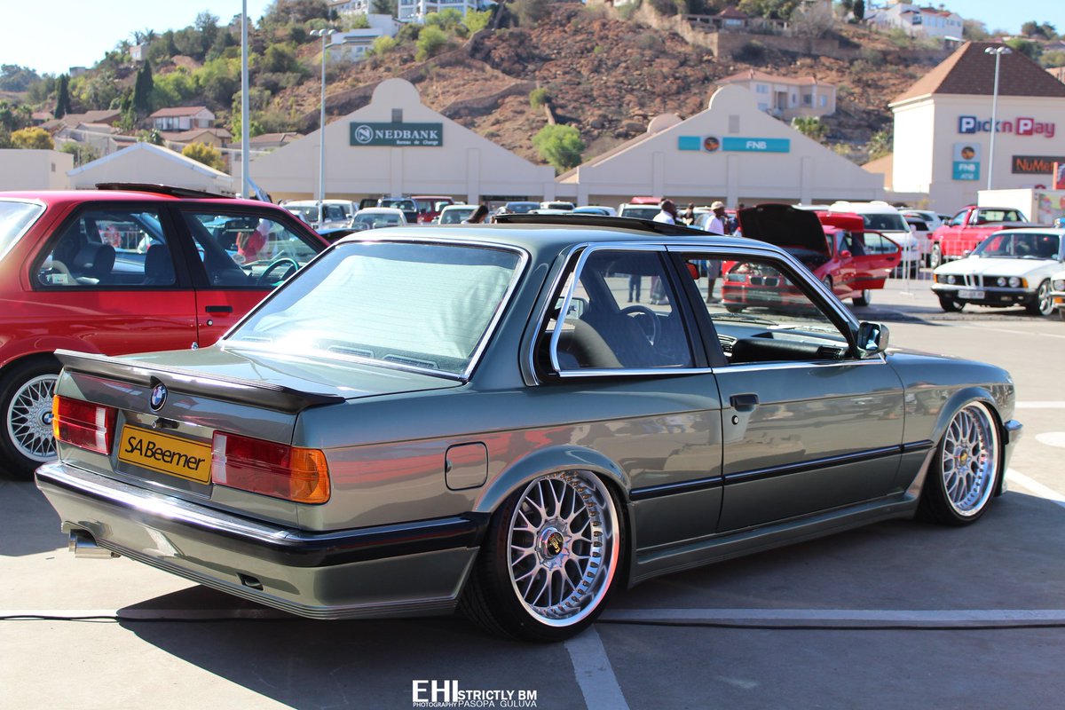 StrictlybmP's tweet photo. π¦π¦π¦π¦π¦π¦π¦π¦π¦
πΈ Photo Courtesy: @exlvhood
#bmw #bmwclassic #e30 #320i #323i #325i #325ix #325e #325iS #botsotso #gusheshe #retrocar #classic #classiccar #e30power #m20 #m30 #bmwfan #bmwstance #stance #performance #e30coupe #e30convertible #bmwe30 #e30obsession #strictlybm https://t.co/AMfquO6FRp