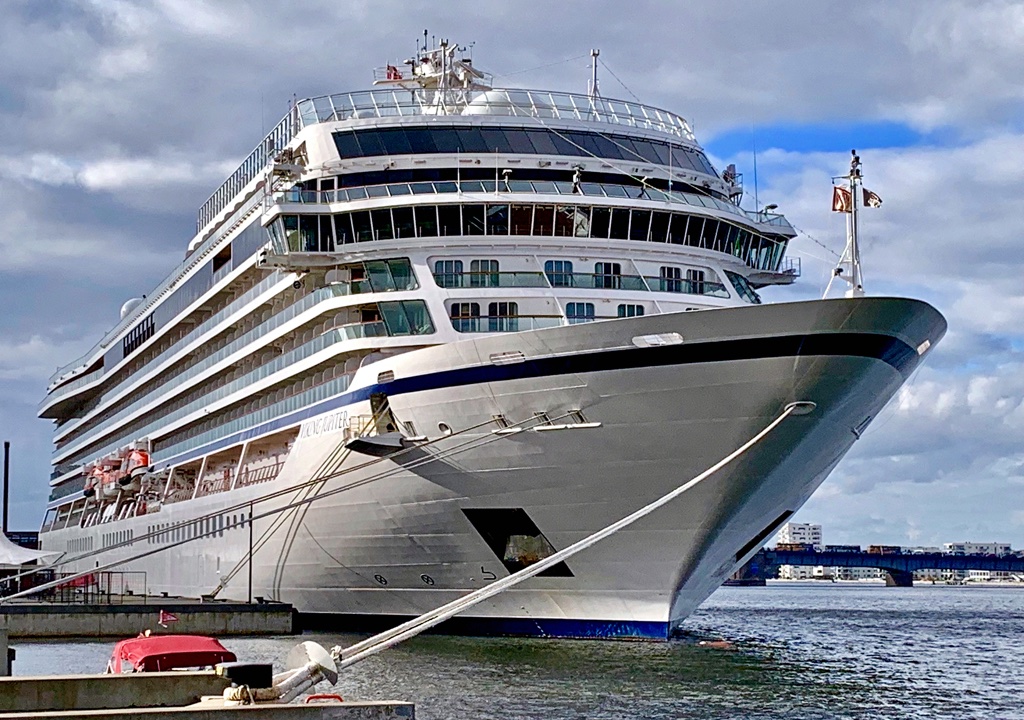 LindaFasteson's tweet image. Our Viking Ocean Cruise aboard the Viking Jupiter. We booked it for all it includes and loved it for what it is not. bit.ly/2XOdqCI #MyVikingStory #IFWTWA #TravelTuesday #cruises #LuxuryCruising