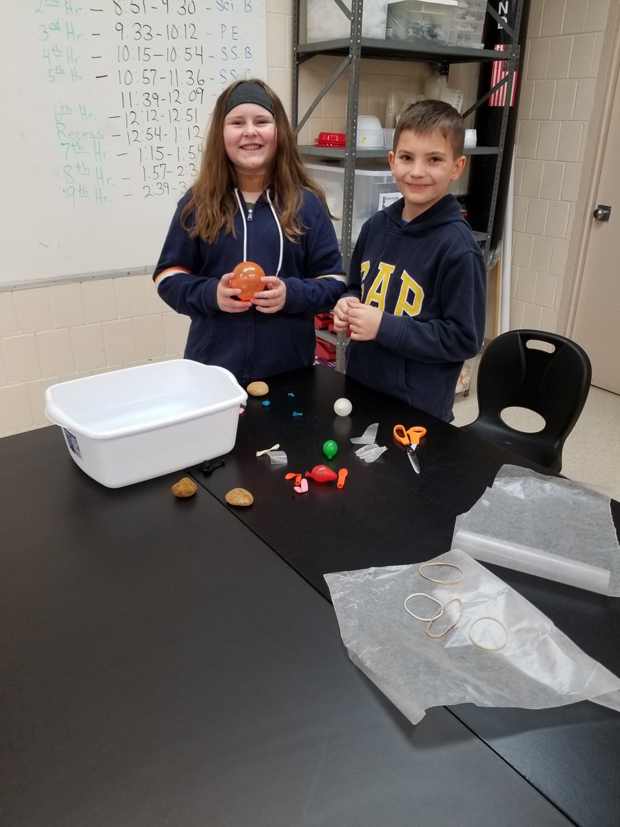 MrsATower's tweet image. 6th Grade testing out one possible theory for how the Ancient Egyptians transported the stone to build the great pyramids. #twolves7pride