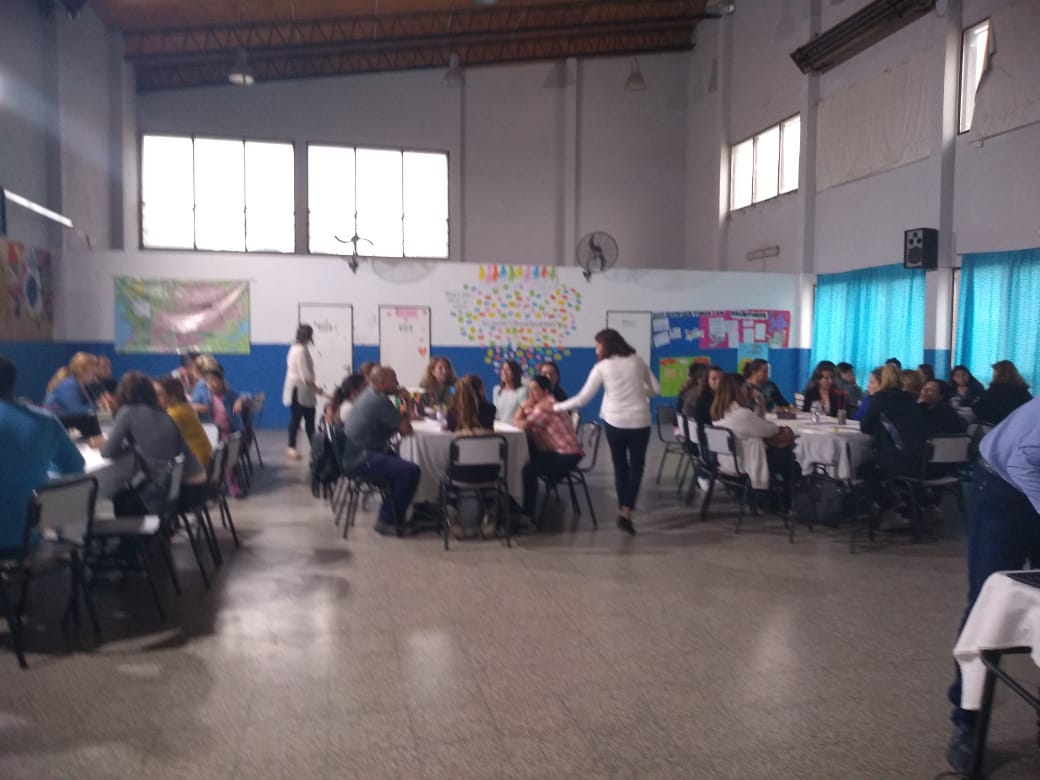 JDistritaljunin's tweet photo. Mesa Distrital de Educación en #Junin felicitaciones por la articulación!!! Clima escolar y emociones temática que se abordó @MariniEmilse @adriana_frega @petreccapablo @gzinny @m_alejandrafa https://t.co/Heai9xRDK8