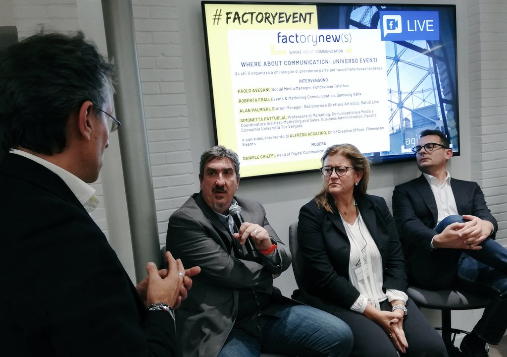 Comunica_Media's tweet photo. "Il #concept per @Telethonitalia deve essere innanzitutto #vero, #chiaro e #trasparente"
P. Avesani
#Factoryevent https://t.co/8rInv0dNTv