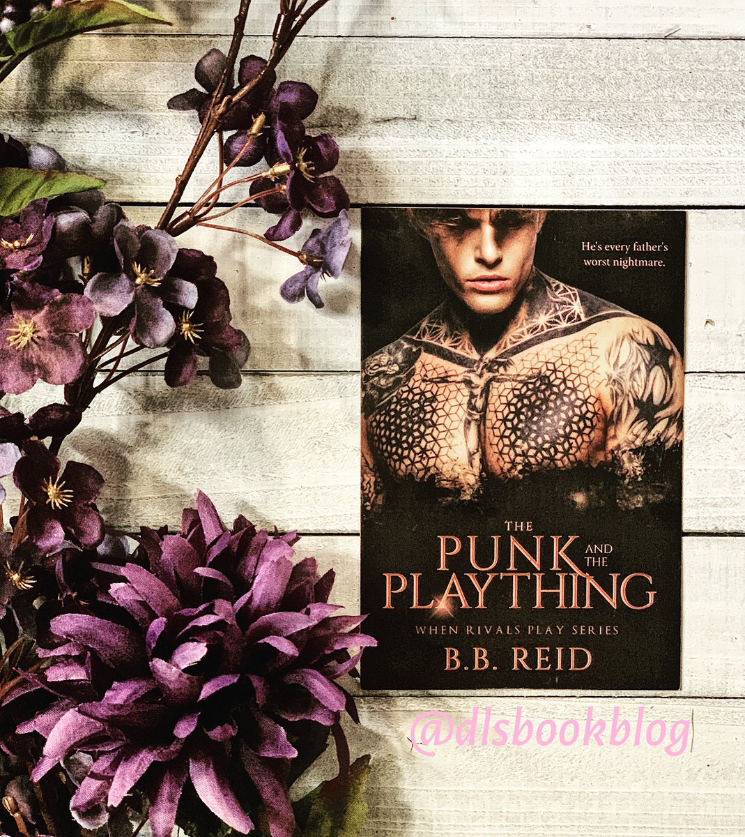 dlsbookblog's tweet photo. Surprise bookish mail from @_BBREID
Cannot wait to have Jameson in my hands!!! 🖤💜🖤
#anitcipatedread #whenrivalsplay #thepunkandtheplaything https://t.co/RTD4S6GzVL
