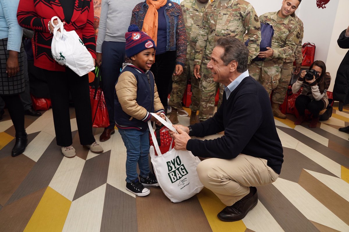 Andrew Cuomo (@NYGovCuomo) on Twitter photo 2019-11-26 19:59:48 Thanksgiving is a time to give thanks and give back. I had a great time sharing turkeys today with families in need — NY is partnering with @wegmans and @walmart to provide holiday meals that will feed 35,000 New Yorkers! #Thanksgiving2019 Thanksgiving is a time to give thanks and give back. I had a great time sharing turkeys today with families in need — NY is partnering with @wegmans and @walmart to provide holiday meals that will feed 35,000 New Yorkers! #Thanksgiving2019