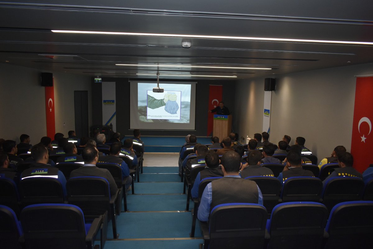 Eğitimlere devam ediyoruz.
Şirket doktorumuz tarafından ISG Modül-4 eğitimi kapsamında kanamalar,Şok ve #ilkyardım eğitimleri verilmiştir. #doğalgaz #ISG <a href="/DOGALGAZAKSA/">Aksa Doğalgaz</a> #büyükekip