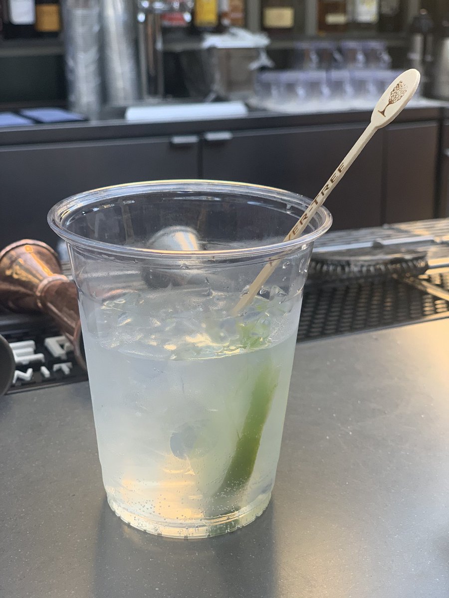 churchill_alex's tweet image. American gin tweeting from #NYC this week - Bootlegger 21 (Roscoe, NY) is a winner - think punchy, a bit like Gunpowder 👌🏼@Bootlegger21 Not for lightweights.