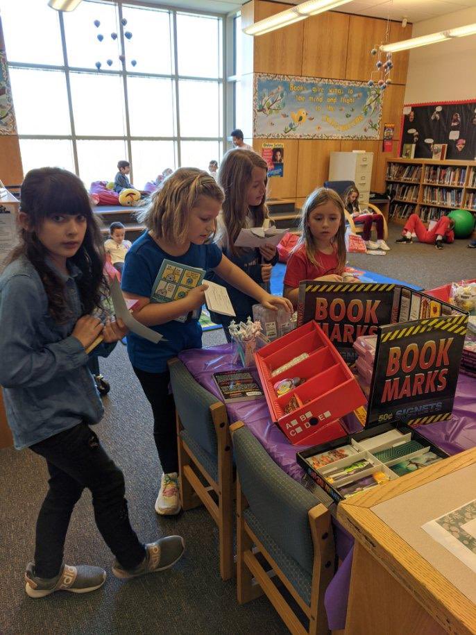 UESLibrary's tweet image. The UES bookfair was a huge success! Thanks to all the volunteers😊 @UESPrincipal