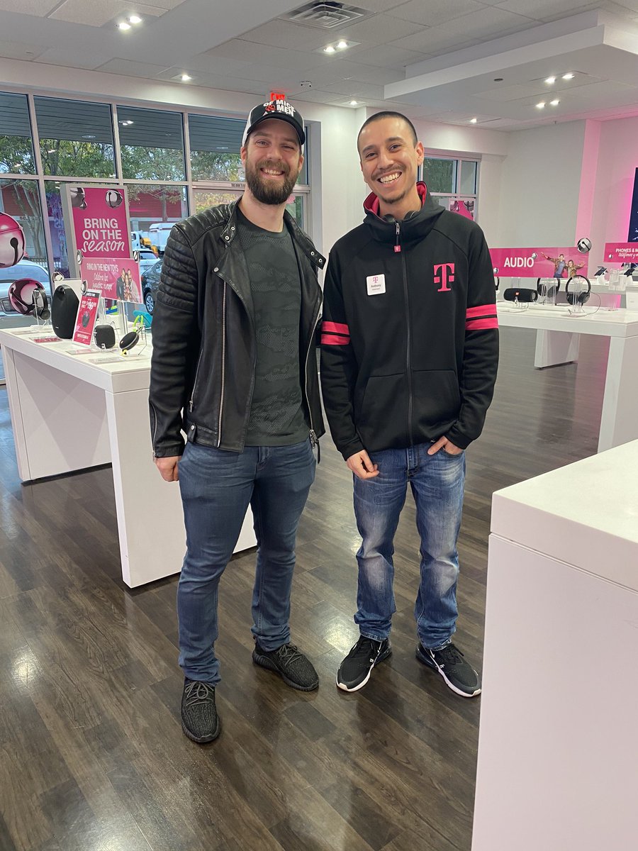 Thx again for the picture <a href="/ADell32/">Aaron Dell</a> let me know when you guys ready For the upgrade 😅 #GoSharks