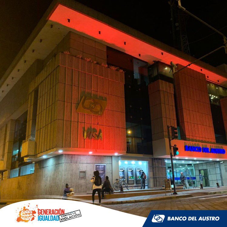 BancodelAustro's tweet photo. El Banco del Austro en el marco de la conmemoración del Día Internacional para la Eliminación de la Violencia contra la Mujer, vistió de naranja sus agencias en Cuenca y Quito ¡Pongamos en marcha los #16Días de activismo con @ONUMujeres #PintemosElMundoDeNaranja! https://t.co/U7I3R3mRCX