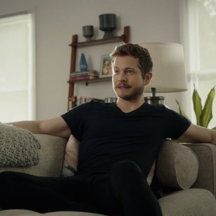 sloansavery's tweet photo. conrad in a black t-shirt this should be illegal he looks so good #theresident https://t.co/yWsz7H7oHE