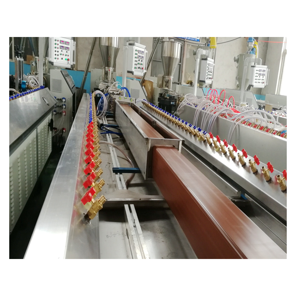 tongsanmachine's tweet image. Plastic Lumber Production line
1,capacity: 9000kgs daily
2,cost: 250,000-300,000 USD
3,material cost: around 0.5USD/kgs #plasticLumberProductionLine #wpcProductionProject #wpcExtrusionMachine #wpcMachine #woodPlasticComposite