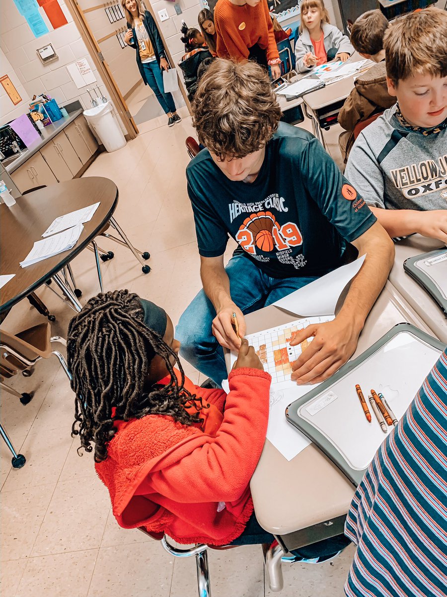 My students truly shined with the elementary students of OES today! I’m so proud of the leaders and future teachers they presented themselves as! @OHSJackets1 @Oesjackets @ocsjackets #vis1on #communityhelpers #teachingandlearningacademy