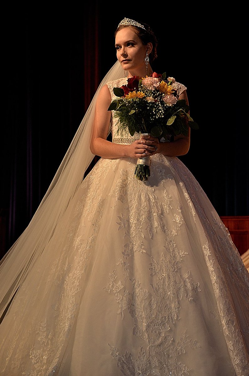 skylar_shupe's tweet image. So, what have I been up to lately? #wedding #mstomrs 😍👰💍