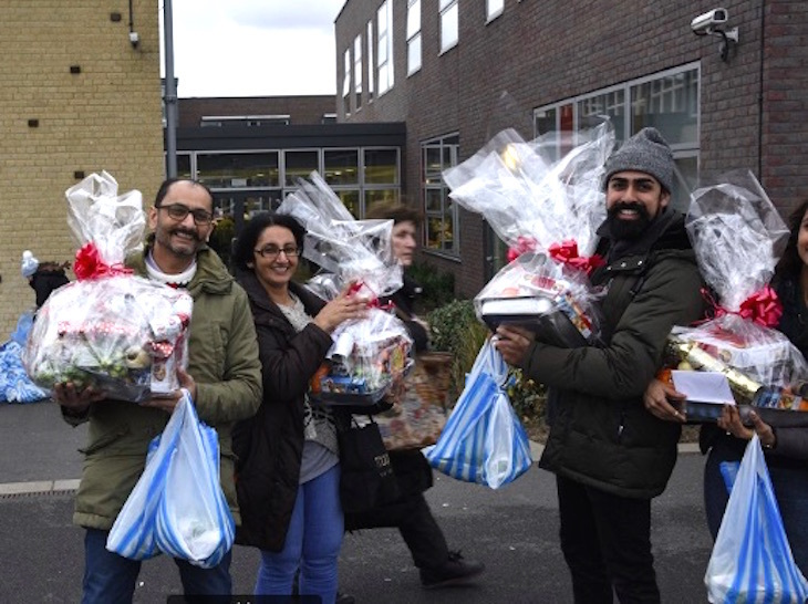 While it is important to be grateful for what one has, we must also be aware of what others lack. During the holiday season, give back to those not seeing much to be merry about. Here are some opportunities in the London area:
londonist.com/london/christm…