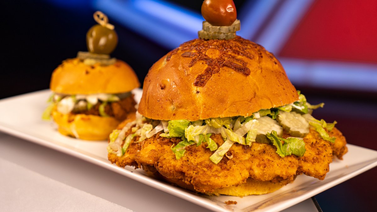 EsportsStadium's tweet image. Here are the Top 4 Finalists to name this thicc 26 oz. chicken sandwich. Vote in the replies with your favorite!

🐔@seeson: "The Motherclucker"
🐔@DucksEight "Winner Winner Chicken Dinner"
🐔@Skineeman "Esports Chicken Sandwich (ECS)"
🐔@hypoc "B.A.M.C. - Bad Ass Mother Clucker"
