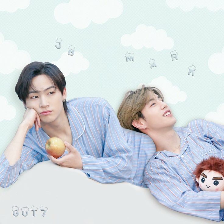Bunnyflower_90's tweet photo. Even thought we stop talking, happy birthday you still were a important person to me! Hope your day is good!
#markbum #stillimportant #got7 #happybday #jaebum #mark https://t.co/R21oauYdhl