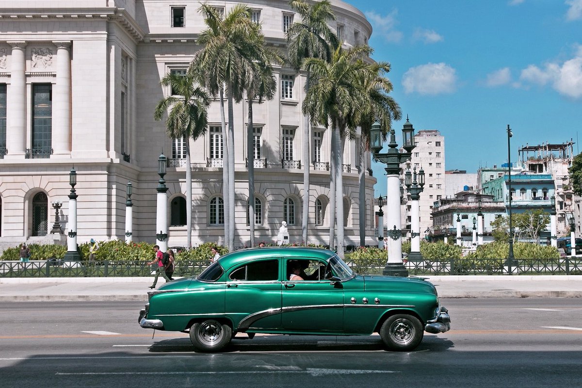 PlanSAmerica's tweet photo. Loma del Ángel is a private luxury apartment in the heart of Havana’s historic district, a warren of colourful colonial facades, lively plazas and soaring cathedrals.

https://t.co/IFb9muChvA

#Cuba #Havana #LuxuryTravel #TravelTuesday https://t.co/HT7rYR0Y4y