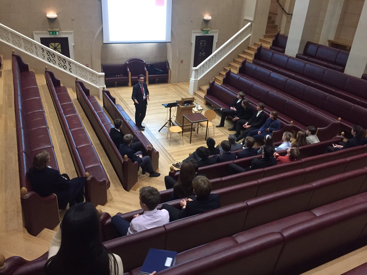 Our VocSoc career seminar “Working in the Art World” given by @OliverShuttleworth with some great insights into the art world and suggestions for possible career tracks