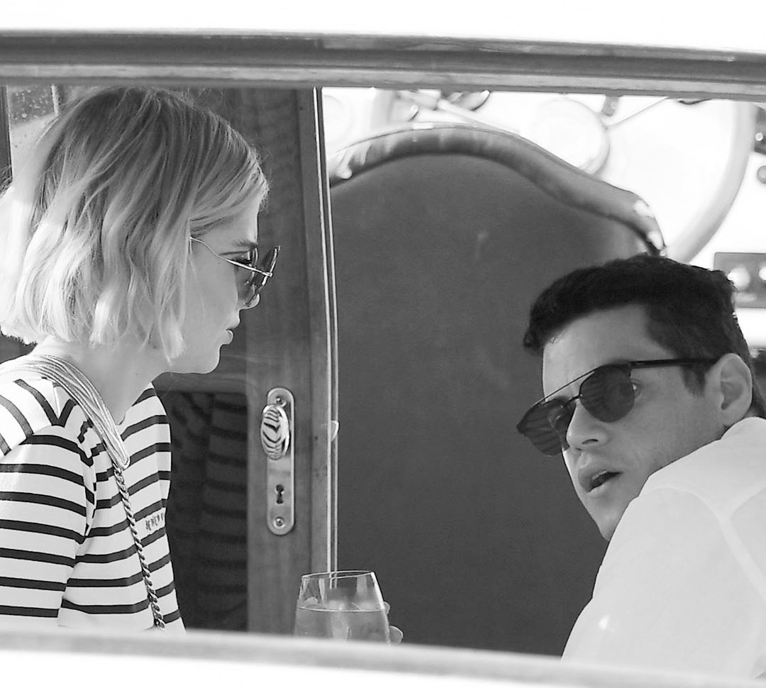 ; ╱╱  Sᴏᴍᴇᴛɪᴍᴇs ʟɪғᴇ sᴜʀᴘʀɪsᴇs ʏᴏᴜ.

▸  ❪ <a href="/notbatmanrobin/">ℛ𝐎𝐁𝐈𝐍</a> + <a href="/xSpikedBat/">𝖲𝗍𝖾𝗏𝖾 𝖧𝖺𝗋𝗋𝗂𝗇𝗀𝗍𝗈𝗇.</a> ❫