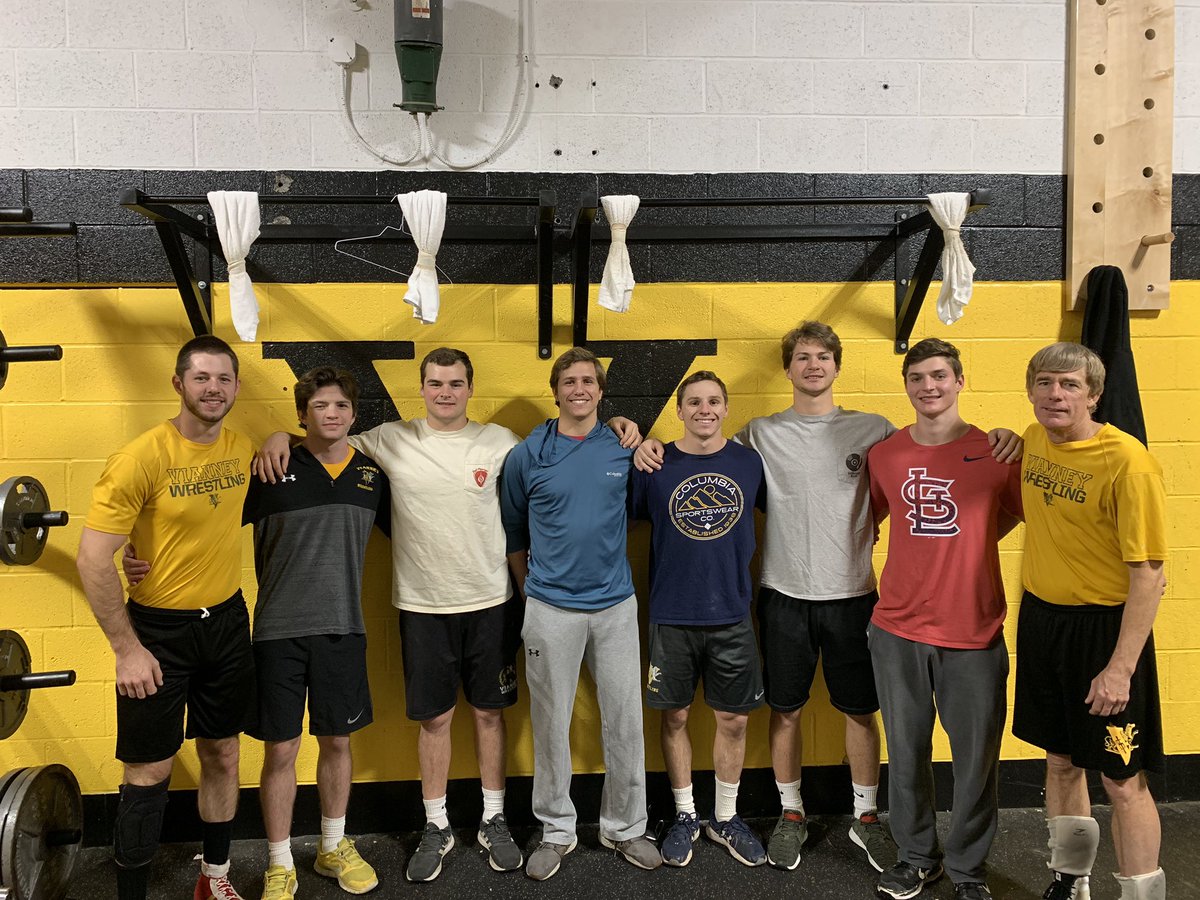 VianneyWrestle's tweet photo. Vianney Wrestling alum visit over their Thanksgiving Break! Great to see former wrestlers stay connected. Wrestling family goes beyond HS #wrestling #family #TalonsUP https://t.co/929hQdxpPs