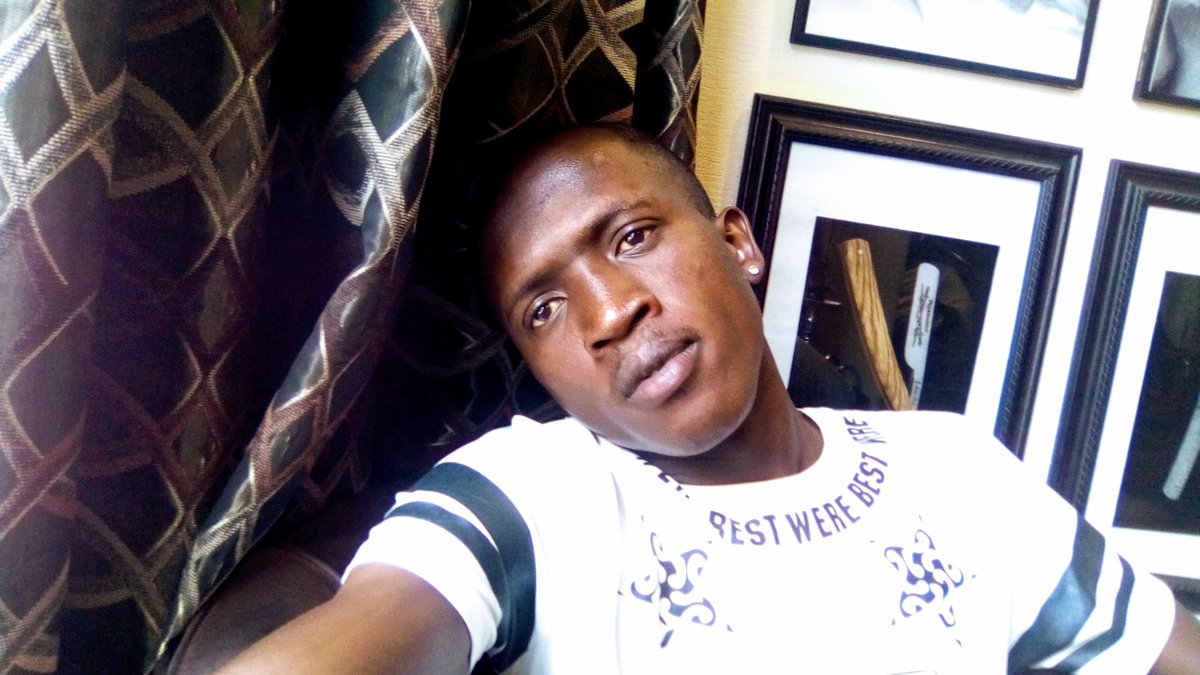 LloydKevine's tweet photo. #Tuesday vibes
#lwabza da small https://t.co/NRTOxmEm22