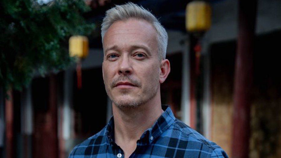 Drie redenen waarom <a href="/Claes_Iversen/">Claes Iversen</a> de mol kan zijn...
1. Zijn deelname werd bekend gemaakt via linda tv van Linda DE MOL.
2. De ONTWERPwedstrijd voor het molgeld.
3. Claes werkt met modellen, model is een anagram van de mol.

Nou, ik ben er uit hoor!😎😂 #widm #molloot