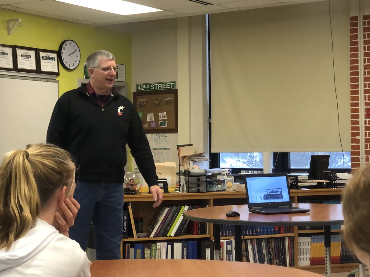 nkguidance's tweet photo. Thanks to Heather Jurosic, Zach Spieles, and Matt Neuman for talking with our students today. #WelcomeBack2019 #NKHS https://t.co/eAcuw3ENHo