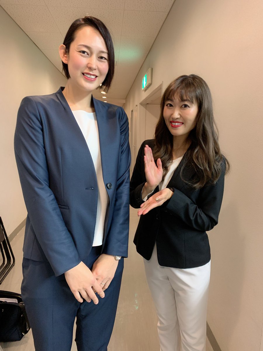福満 薫 Sur Twitter 元バレーボール女子日本代表 の 大山加奈さんと ワールドカップや世界選手権 オリンピックでのご活躍はメディアを通してずっと見ていたので 感動です バレーボールとともに生き 華々しいご活躍の裏にあった様々な葛藤 挫折 そして苦悩も 福満 薫 Sur Twitter 元バレーボール女子日本代表 の 大山加奈さんと ワールドカップや世界選手権 オリンピックでのご活躍はメディアを通してずっと見ていたので 感動です バレーボールとともに生き 華々しいご活躍の裏にあった様々な葛藤 挫折 そして苦悩も