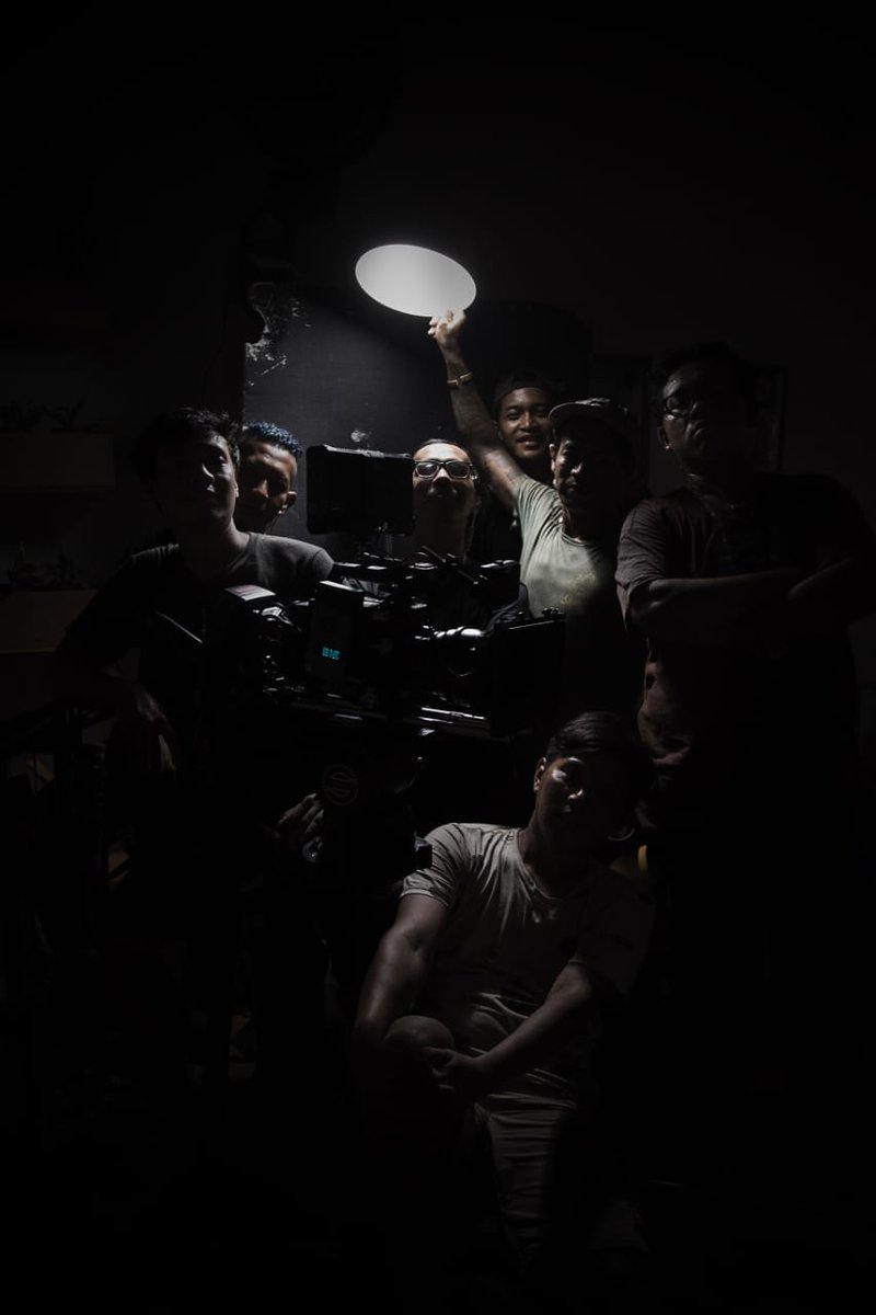 kidudki's tweet image. Saiyo sakato's web series
10 episode
38 shooting day
322 card
2707 slate

Selesai sudah !
#crew
#lightingdepartment 
#bestboy