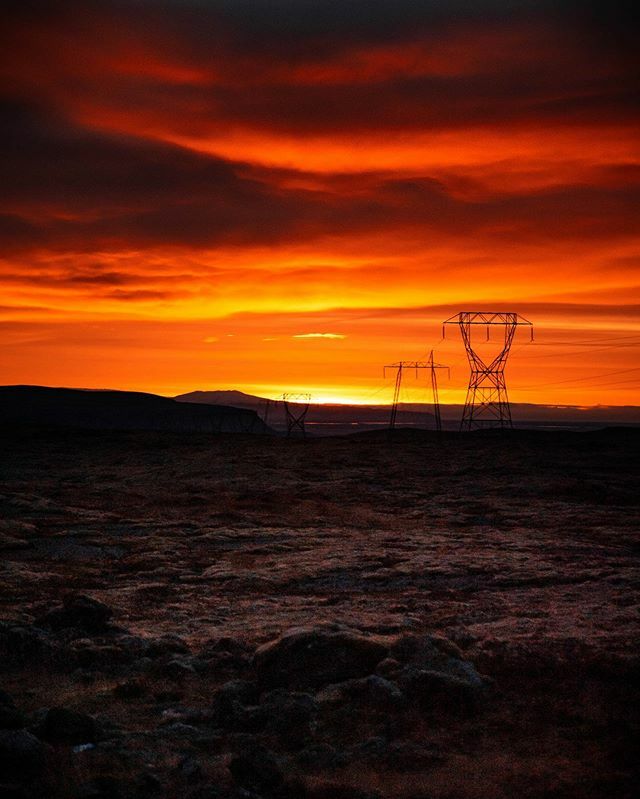 AmineBaller's tweet photo. Levé du soleil en Islande à 9h du matin 😂
#travelphotography #sunrise #icelandtravel #visiticeland #landscapephotography #explore #discover https://t.co/ceruNsWKzn https://t.co/jx83kZNipr