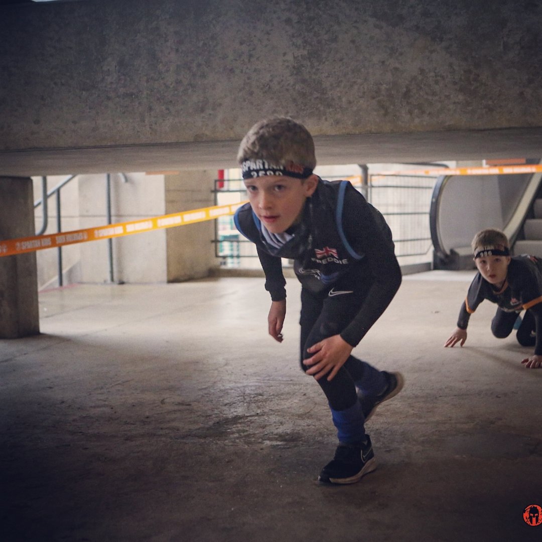 freddie_conlan's tweet photo. Check out the professional photos of me racing @spartanraceuk stadion @twickenhamstadium #dryrobe #Inov8 #AkumaFamily #Kitbrix #TheOCRBoys
#SpartanRaceUK #SpartanRace #TeamUKocr #SpartanKids #kidstrikit #ocrboyfreddie #DownsendSport #DownsendSchool #DolphinKick #triathlon https://t.co/Bgu1PizSX2