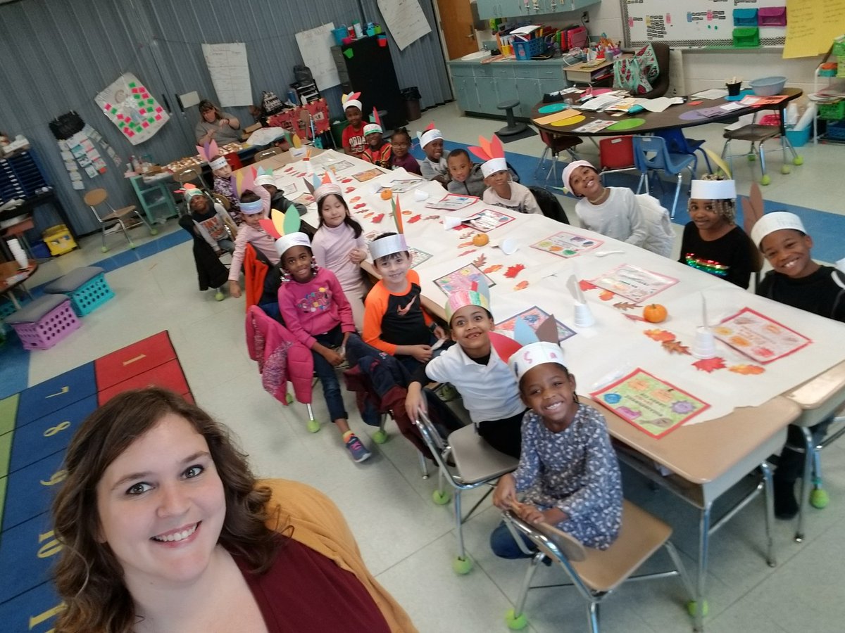 pmoylan1029's tweet photo. During math, we sampled different Thanksgiving pies and collected data on everyone's favorite pie! Pumpkin Pie for the win ! #thanksgivingmath #funinfirst https://t.co/HdQWNPYMTJ