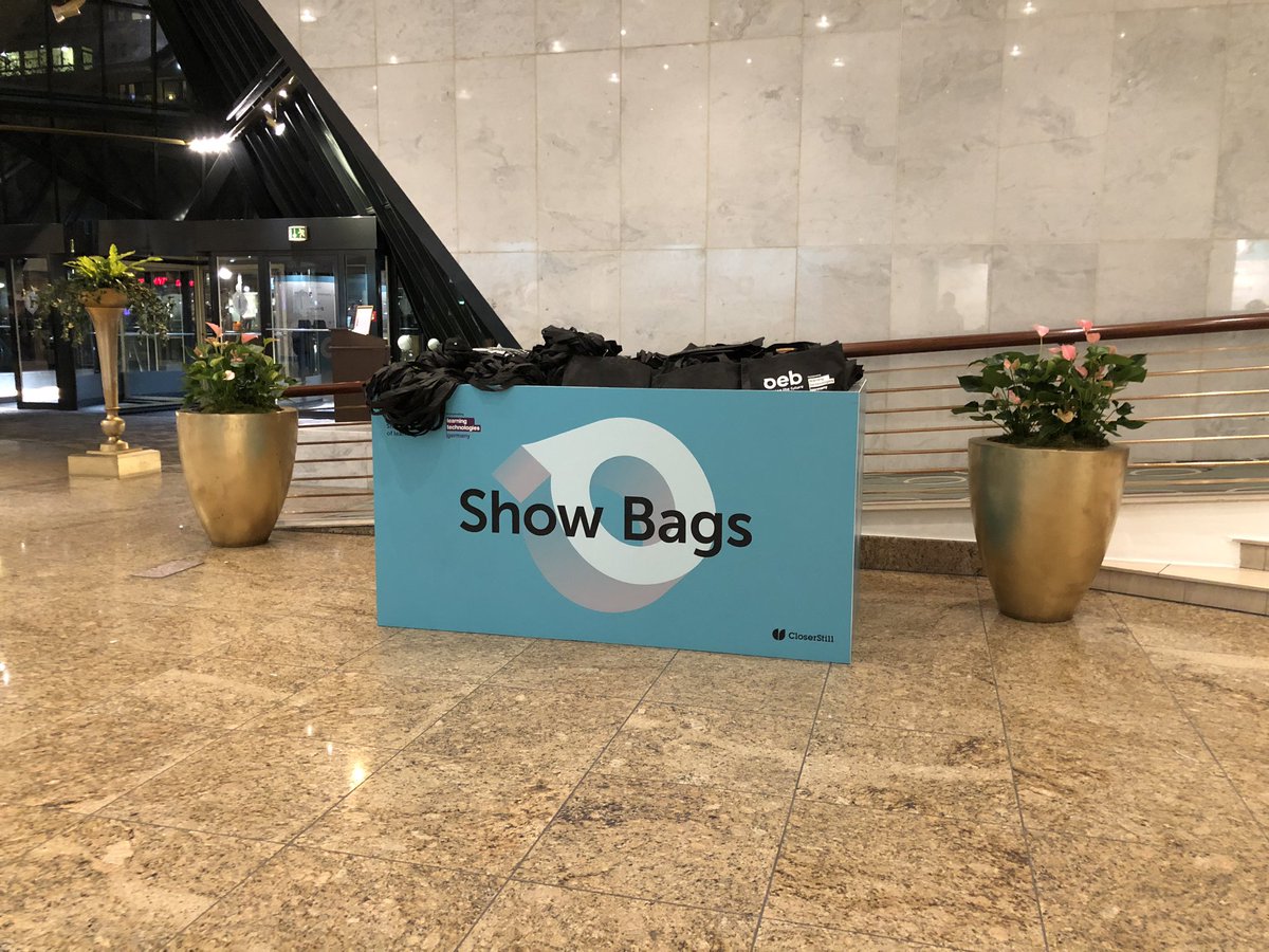 GalwayDigiChamp's tweet photo. And we’ve arrived @OEBconference #OEB19 last minute prep for our workshop done 🤩 #BuildingDigitalConfidence #DigitalSkills #DigitalChampions https://t.co/67nXZ329ox
