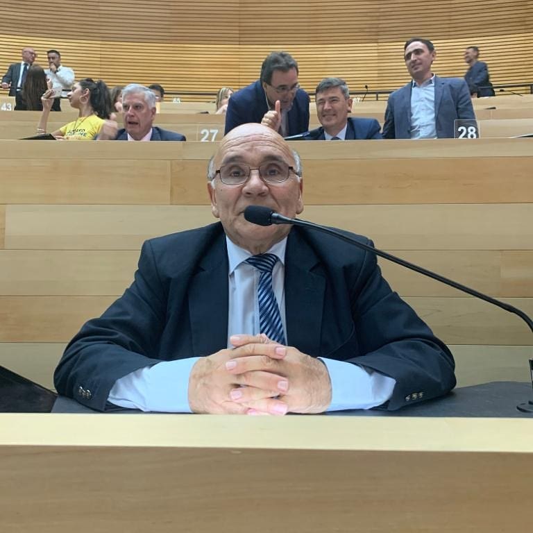 JoseAEscamilla's tweet photo. Hoy participe de la inauguración del nuevo edificio de nuestro Poder Legislativo Provincial. Un gusto ser parte de un hecho histórico. #Unicameral2019 #nuevalegislatura @LegislaturaCBA https://t.co/YHRU3d0yPk