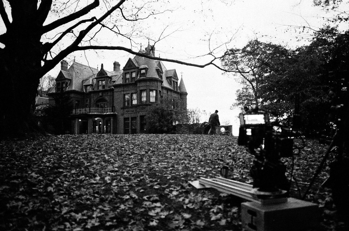 Knives out movie house Knives out movie house