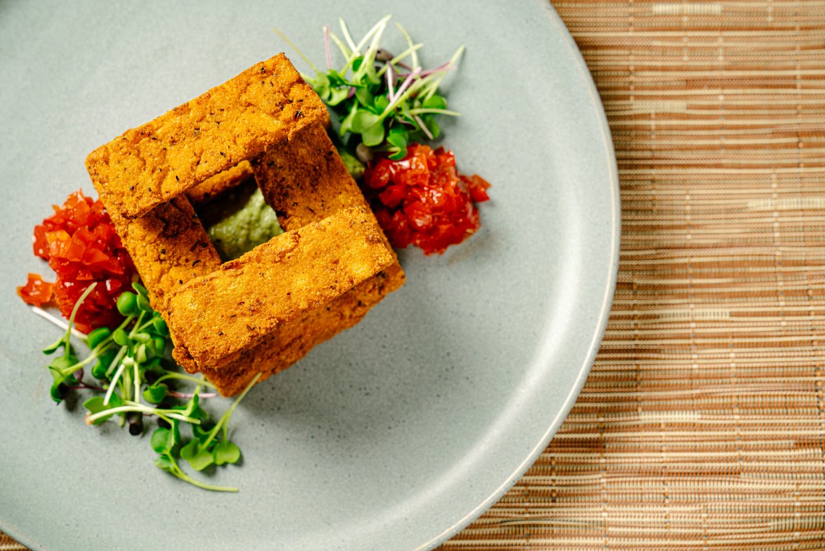 CityTable's tweet image. Today we're thankful for polenta fries and short work weeks! 🙏 Looking forward to serving you on Thanksgiving. Our neighbors @citybarboston (across the lobby) will be open starting at 8pm. 🍸