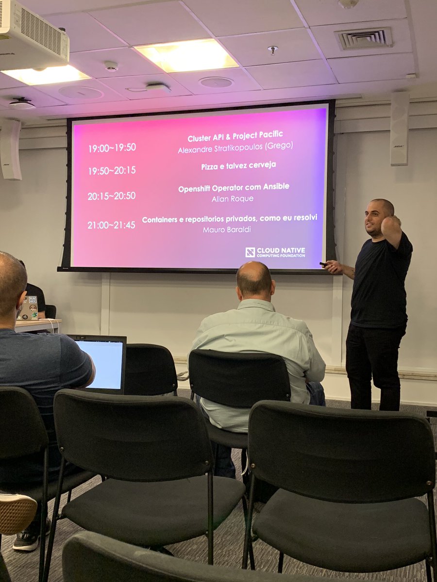jhonatancmorais's tweet photo. Começando Cloud Native São Paulo Meetup #14. #CNCF #CNSP #CloudNativeSP @duboc https://t.co/5a1SMfIPus