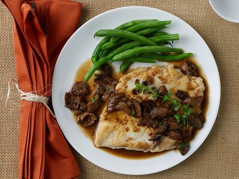 ChickenRoost's tweet photo. Okay. We let Turkey have it's day. But now its time to get back to chicken. 🙌 Check out our absolutely delicious recipes: https://t.co/VAcZU3Qvjt https://t.co/ocXWMENPsC