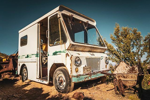 HallsworthHelen's tweet image. No idea of the make and model of this one! Anyone any idea?
.
.
.
.
.
.
#hdr_transports #trb_autozone #trb_members1 #everything_transport #americancars #renegade_rides #mcl_transports #the_auto_institute  #autos_of_our_world  #vintagecars #americanclassic #kings_transports #…