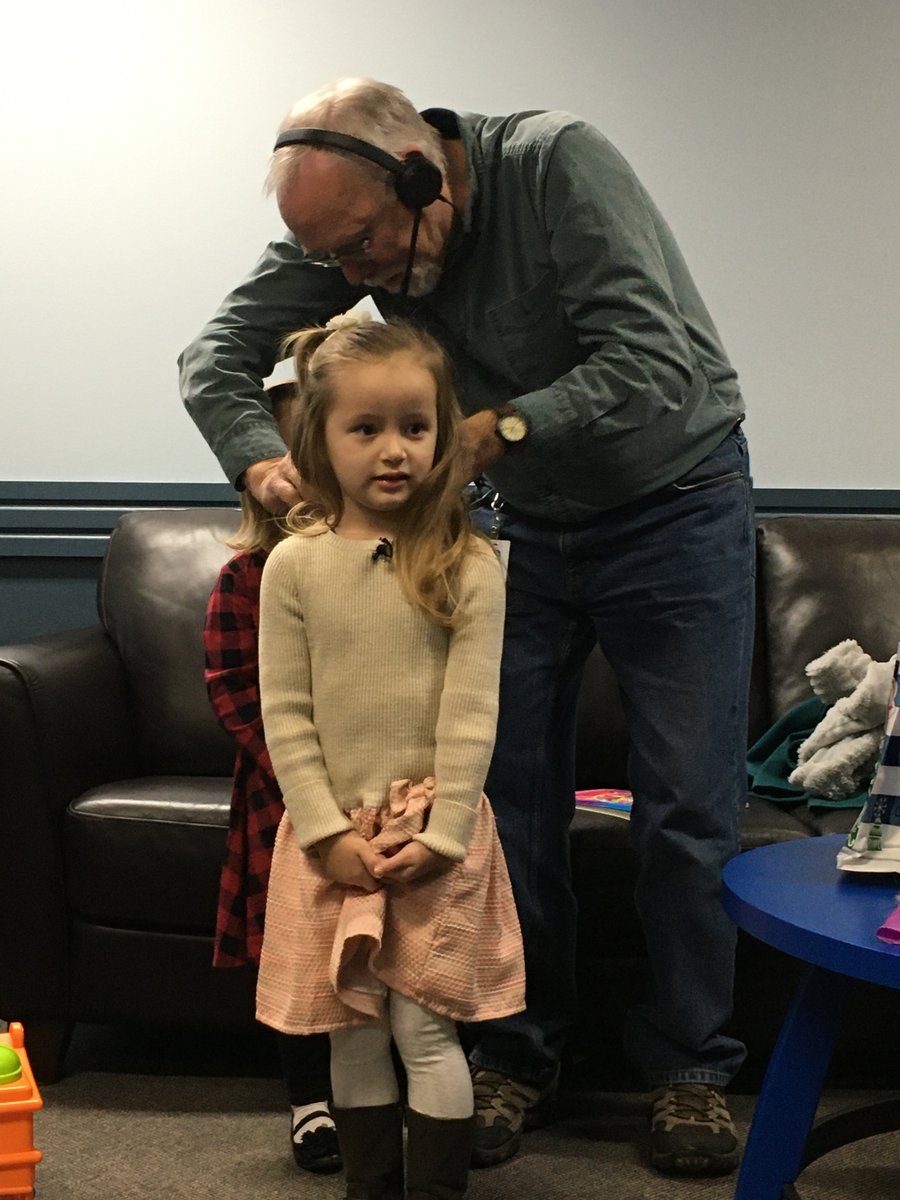 BACTouring's tweet photo. #yeg Lulus Audrey Elizabeth & Annalise were at @ctvedmonton today with cast member David Socolar (Dr. Pomatter). @WaitressMusical opens tonight in Edmonton! #BACWaitress #SugarButterYeg #BACLulu https://t.co/uNs7drM4z7