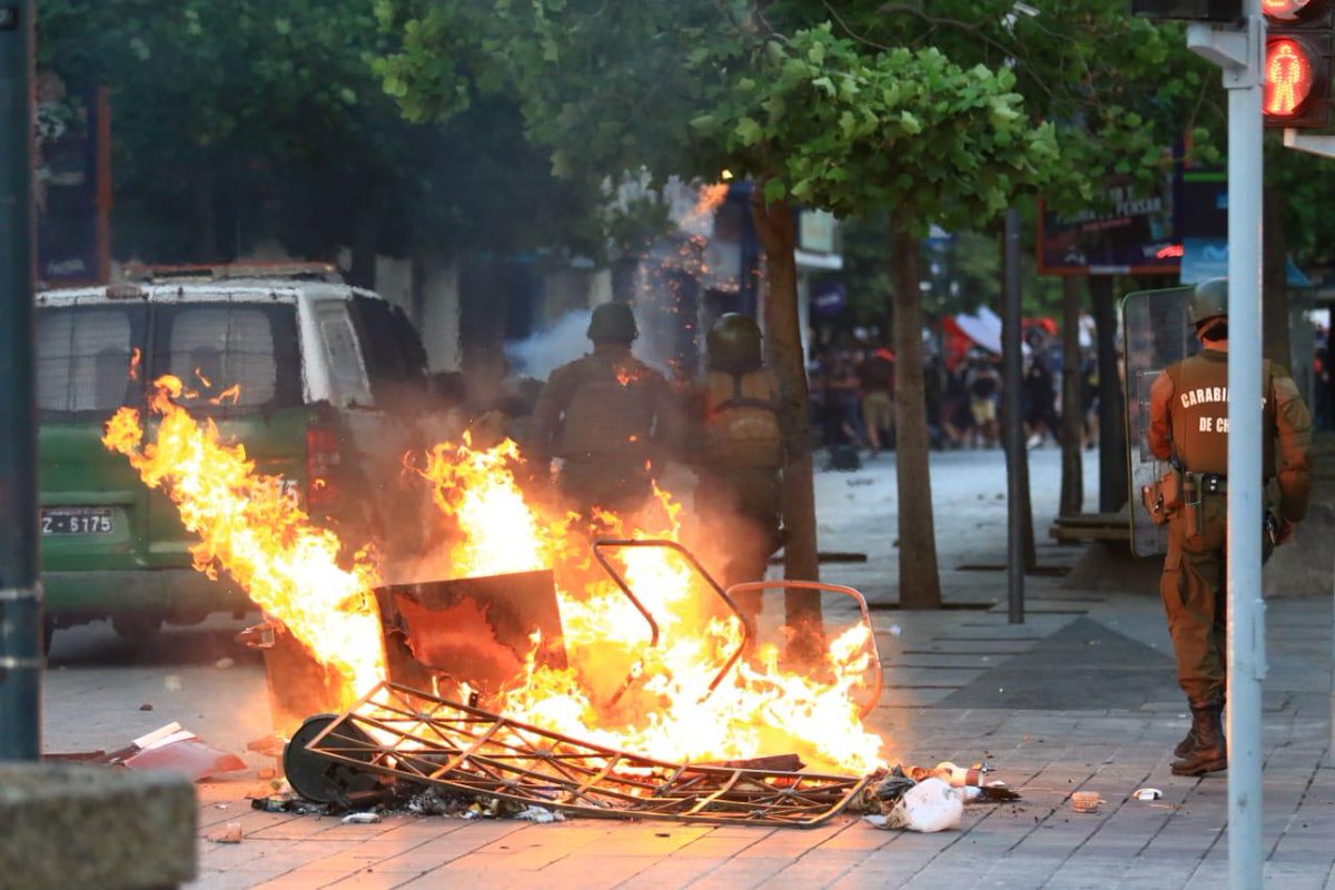 Mi apoyo a <a href="/CarabOHiggins/">Carabineros Región del Libertador Gral. Bdo. O.</a> y <a href="/PDI_Ohiggins/">PDI_Ohiggins</a> x su trabajo en defensa de las personas que no quieren + violencia y x el resguardo del orden público y seguridad en #Rancagua y la región. A la fecha 922 detenidos, 467 controles de detención y 22 querellas presentadas x esta Intendencia