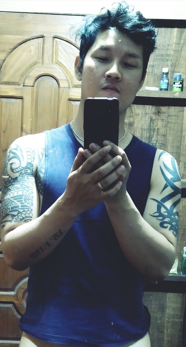 Devil28021681's tweet photo. မိုးလင္​းတာနဲ႔လြမ္​း https://t.co/cBPzuVTYnw